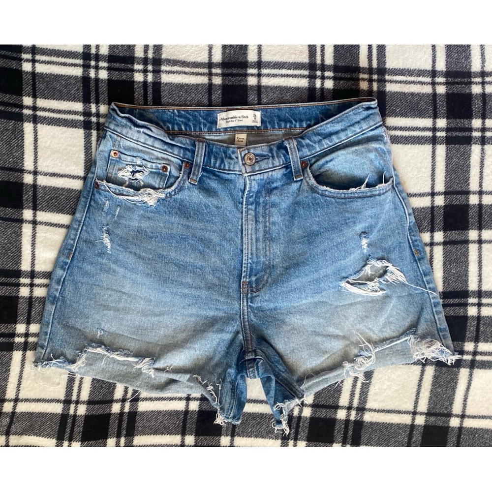 Abercrombie & Fitch Curve Love High Rise 4” Short